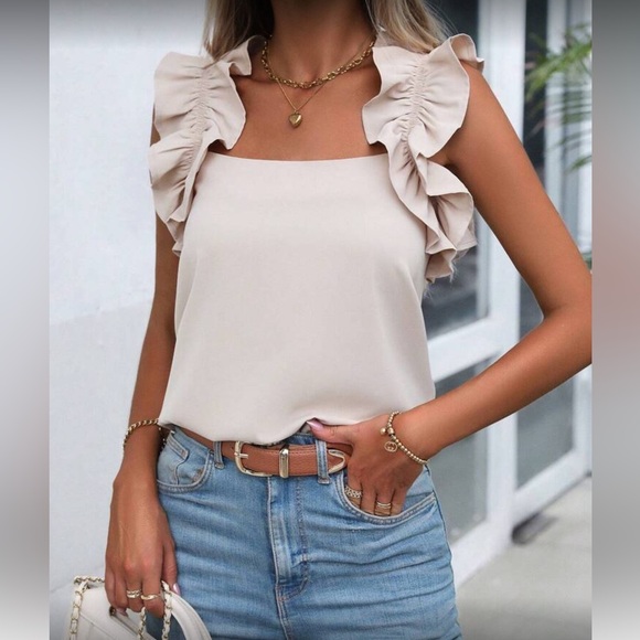 Elegant ruffle sleeveless blouse - Picture 2 of 7